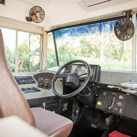 Luksustelt The School Bus *
